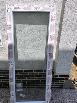 Plastové balkónové dvere 900x1200 ľavé otvaravo-sklopné