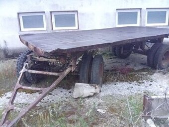Stvorkolesna 9 tonova vlečka