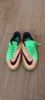 Predám detské tenisky Nike č.36,5