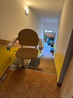 Stoličkový výťah schodolez Handicare 950 + montáž