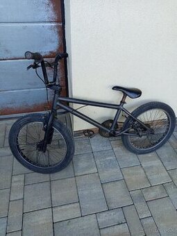 Bicykel bmx