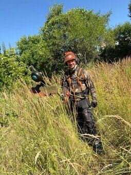 Údržba a kosenie záhrad a pozemkov
