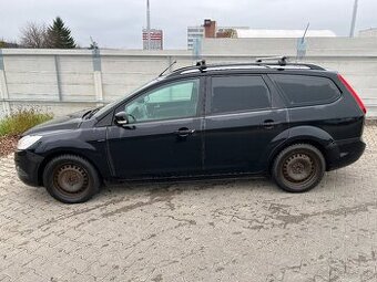Ford focus combi 1.6 benzín