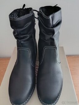 Nové dámske čižmy.