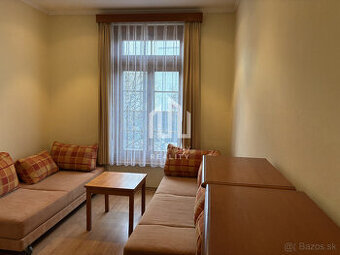 Prenájom obchodno/kancelárskeho priestoru s parkovaním v cen - 1