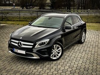 Mercedes-Benz GLA 180d 7AT (servis Mercedes,el.kufor,kamera)