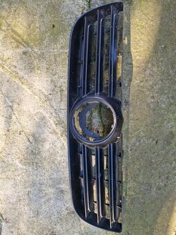 Vw polo predna maska chladica 2005-2009