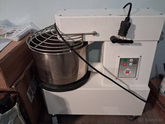 Predám špirálový miesič IF-22