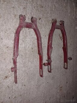 Jawa 250 / 350 Panelka / Kývačka kyvná vidlica