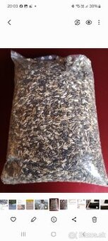 Krmivo pre stredné papagaje