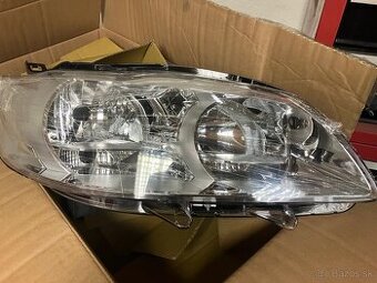 Peugeot 301 2018 predné svetlo