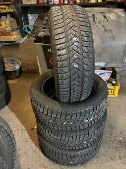 215/55 R17 94H zimní pneu Pirelli - DOT 2022