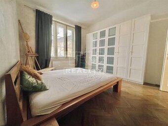 Na predaj 2i apartmán 55m2 v centre Banskej Štiavnice