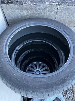 Predam letné pneu 215/50 r17