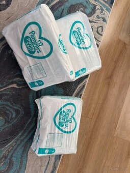 Pampers slip on plienky veľkosť 6 a 7 spolu 121kusov