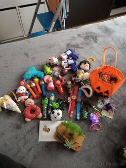 Mix hračiek a drobností