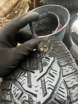 2ks zimne pneu 195/55 r16