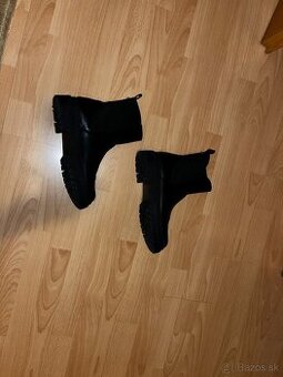 Predám jarné/jesenné topánky