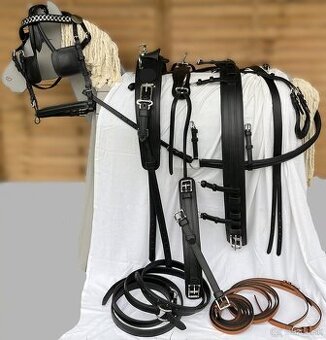 Tažný poprsní postroj kožený černý, jednospřežní