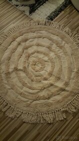 Kruhový koberec zo strapcami - 1
