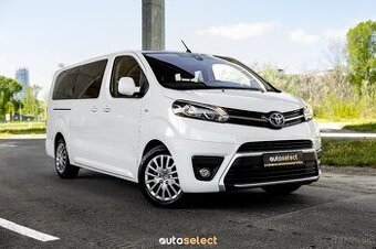 Prenajom 9 miestneho vozidla Toyota automat