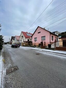 Prenájom - Rodinný dom - 3,5 izbový - Zariadený