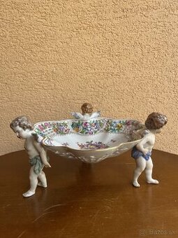 Porcelánová figurálna misa