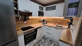 2,5 izbový byt - 59m2, s balkónom, Ružomberok - Plavisko
