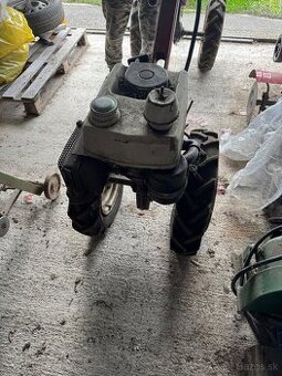 Malotraktor Agrozet T-20