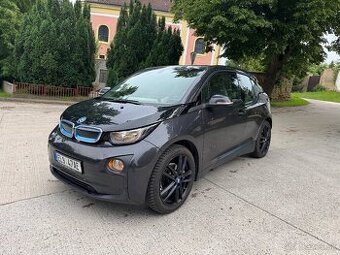 BMW i3 Lodge design , tepelné čerpadlo, naviagce prodám pěk