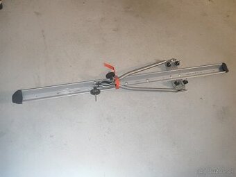Nosice bicyklov na auto