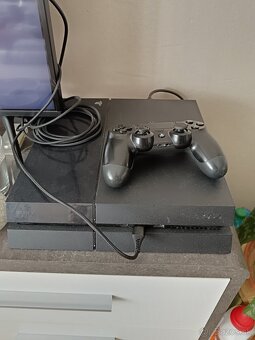 Predám Ps4 500GB