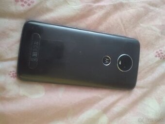 Predám Motorola moto E5 Plus - 1