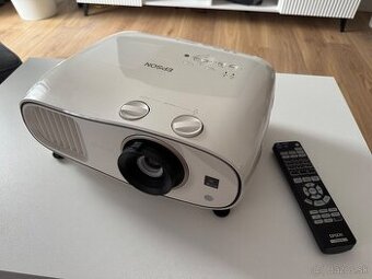 Projektor Epson EH-TW6700