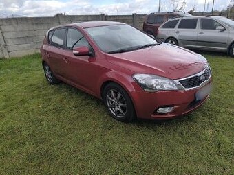 Kia ceed 2011, 1.4 B, 142 tis. Km, nová STK a EK