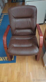 Kožené kreslo