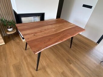 Stôl z dreva XXlutz