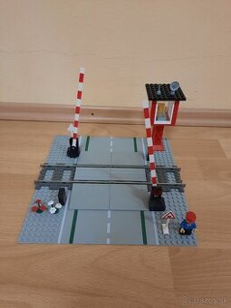 Lego Train 4539 - Manual Level Crossing