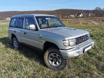 MITSUBISHI PAJERO GL 2.5TD 4x4 Model 2004