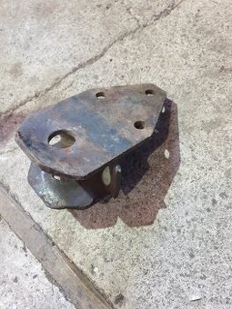 Predám predne tiahlo na traktor Zetor