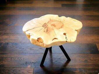 Konferenčný stolík z masivu javor