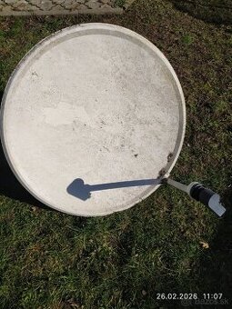 Satelit aj s konzolou na uchytenie