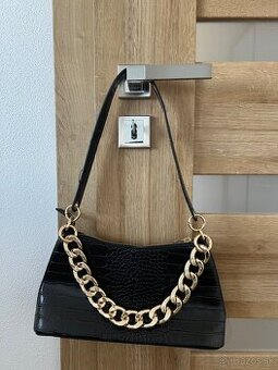 Nová čierna kabelka