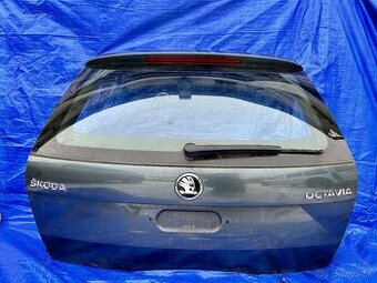 Páté dveře Škoda Octavia 3 kombi šedá