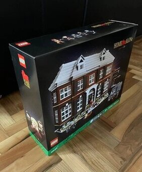 Lego 21330 Sám doma