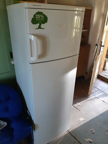Chladnička s mrazničkou 267 litrov - 1