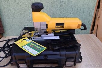 Priamočiara píla Dewalt 323 K