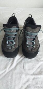 Turistycke poltopanky Salewa