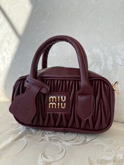 Kabelka miu miu