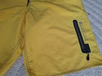 Kupacie sortky Quiksilver boardshorts billabong